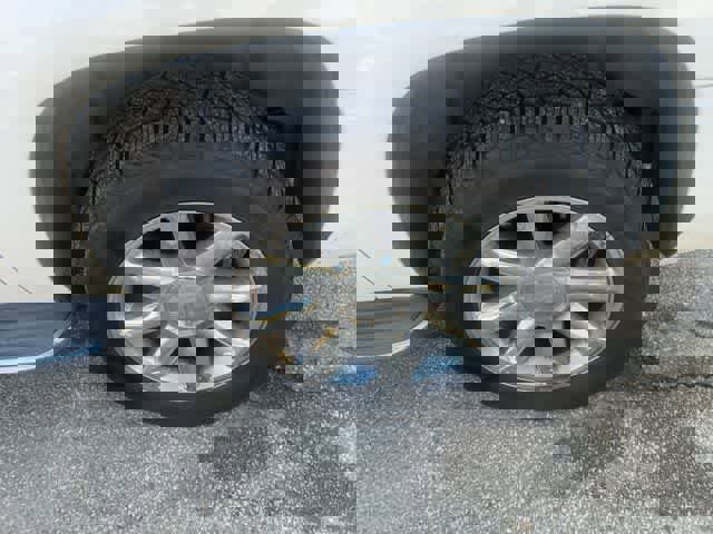 Used 2013 GMC Yukon XL Denali image 10