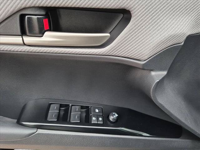 Used 2025 Toyota Camry SE FWD image 27