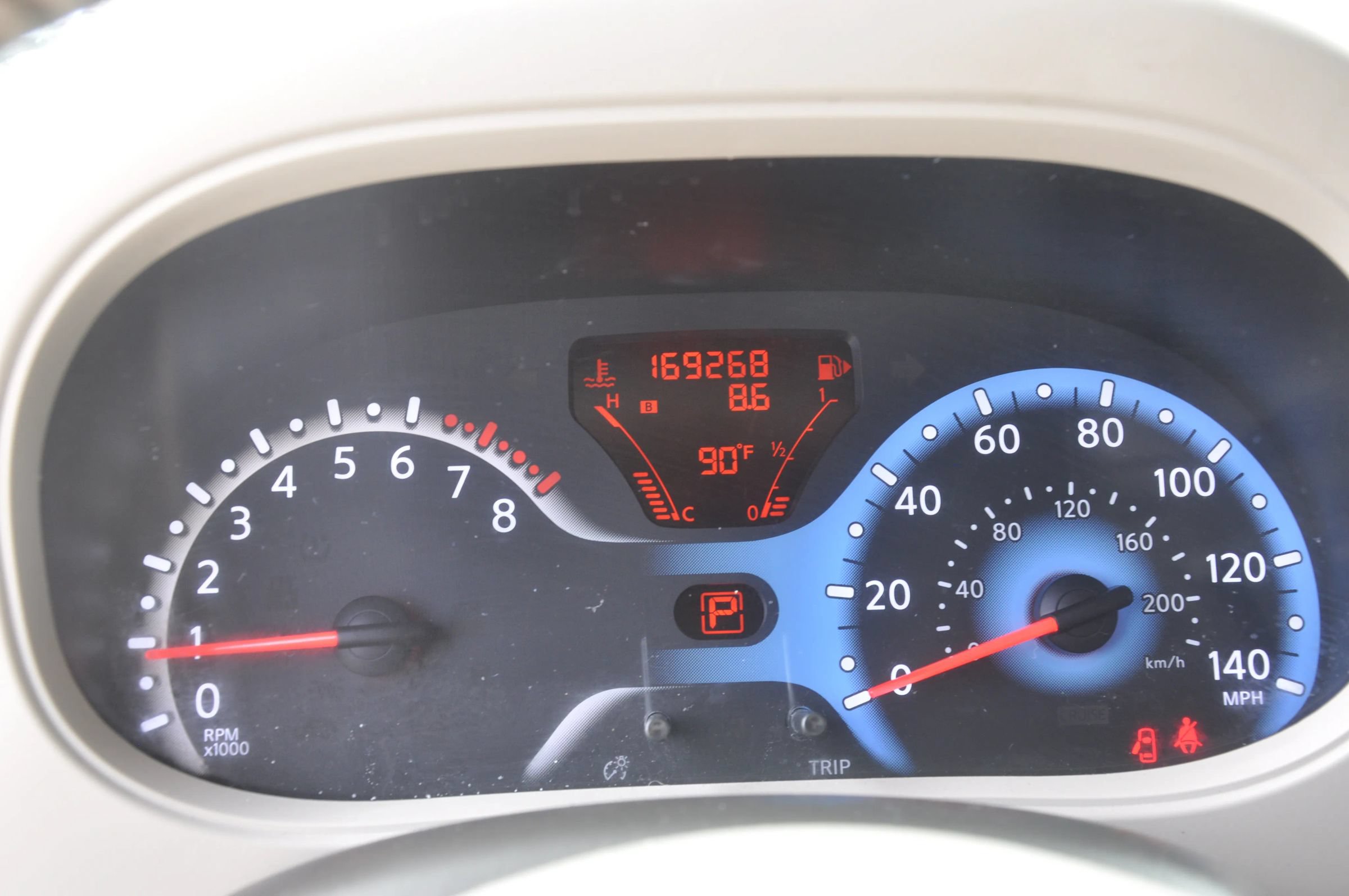 Used 2010 Nissan Cube 1.8 SL w/ Interior Designer Pkg FWD image 21