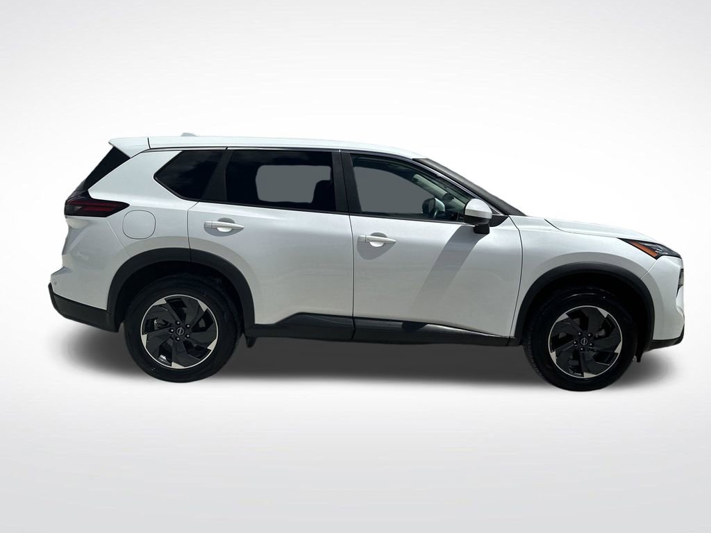 Used 2024 Nissan Rogue SV AWD/4WD image 8
