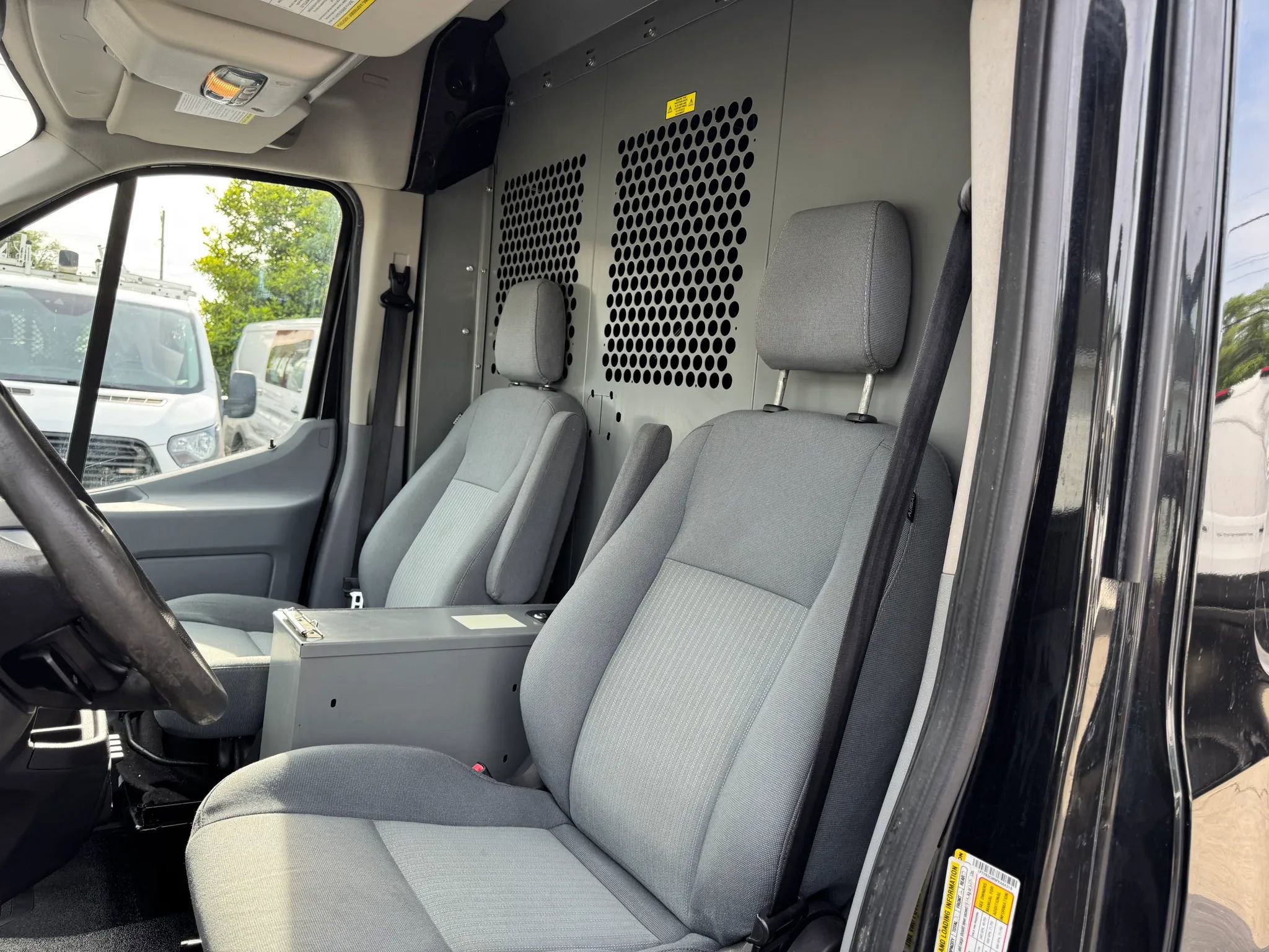 Used 2015 Ford Transit 250 148 Medium Roof image 24