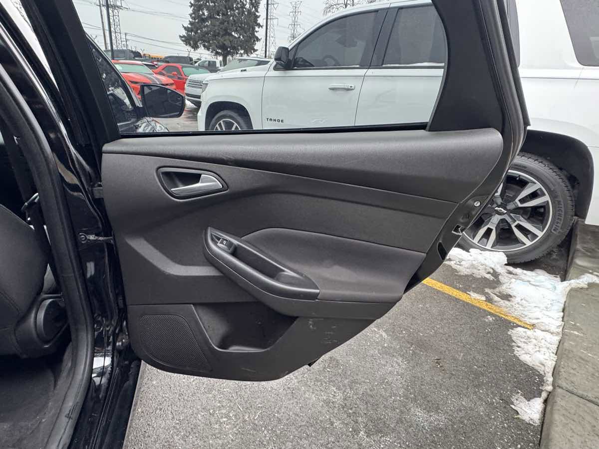 Used 2016 Ford Focus ST image 30