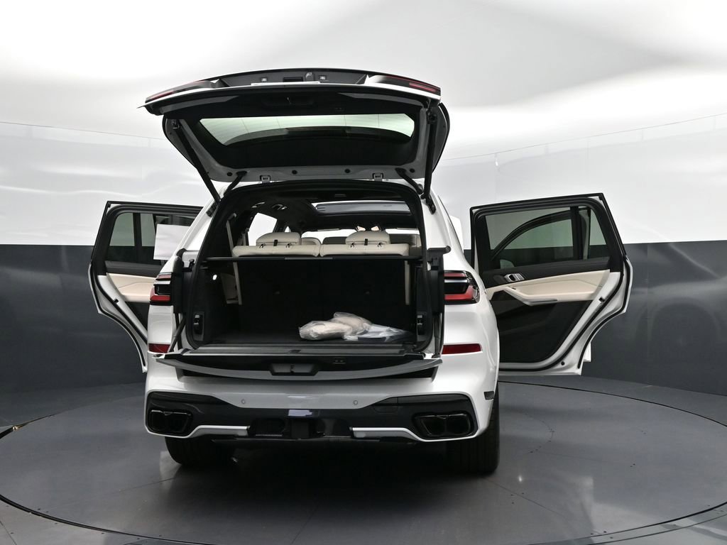 New 2026 BMW X7 M60i image 52
