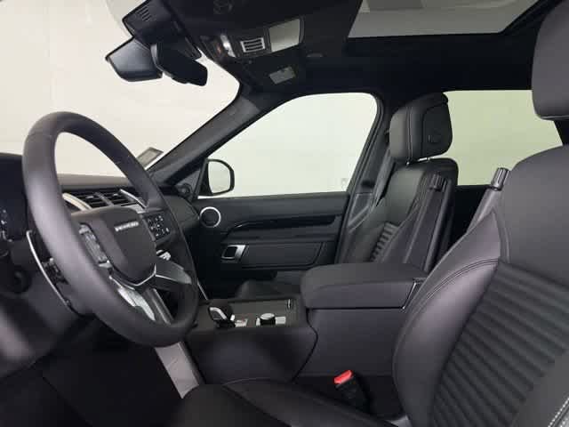 Used 2026 Land Rover Discovery S AWD/4WD image 6
