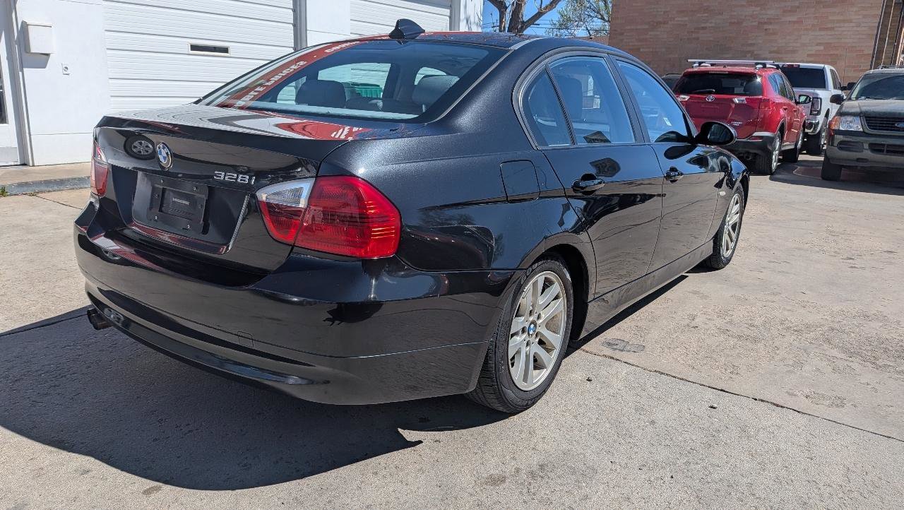 Used 2007 BMW 328i Sedan RWD image 5