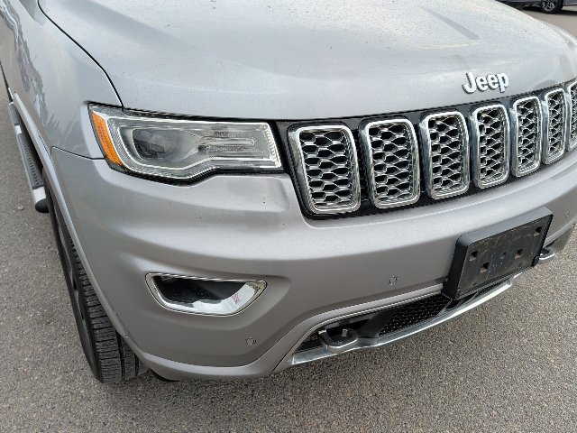Used 2017 Jeep Grand Cherokee Overland w/ Jeep Active Safety Group AWD/4WD image 12