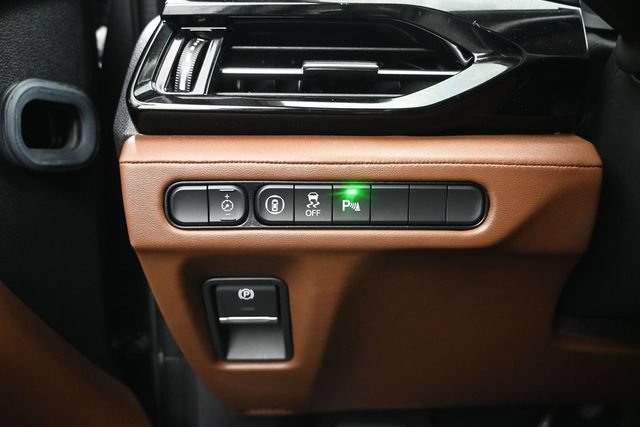 Used 2024 Acura MDX SH-AWD w/ Technology Package image 16