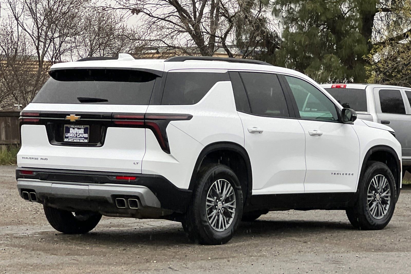 Used 2024 Chevrolet Traverse LT image 4