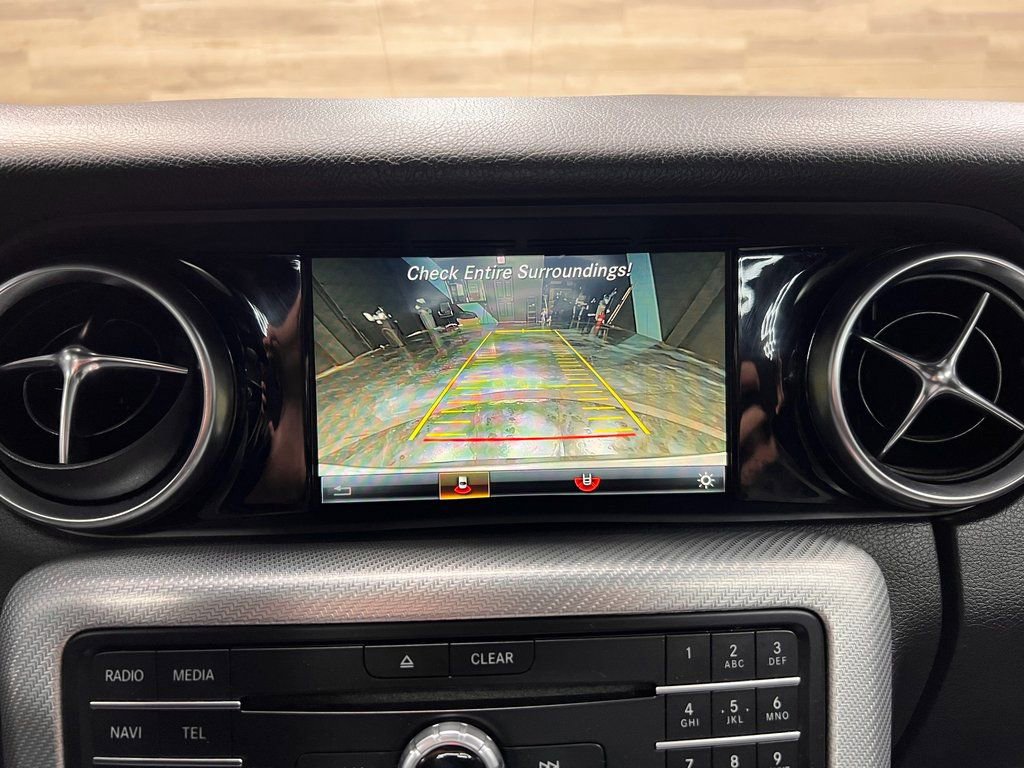 Used 2020 Mercedes-Benz SLC 300 image 8