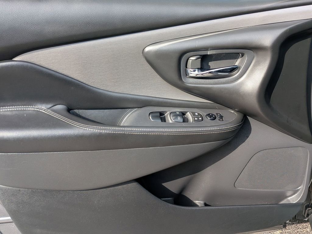 Used 2019 Nissan Murano S AWD/4WD image 9