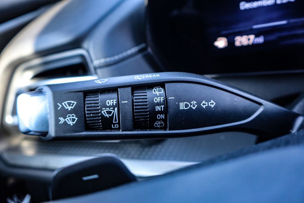 Certified 2024 Chevrolet Traverse LT image 30