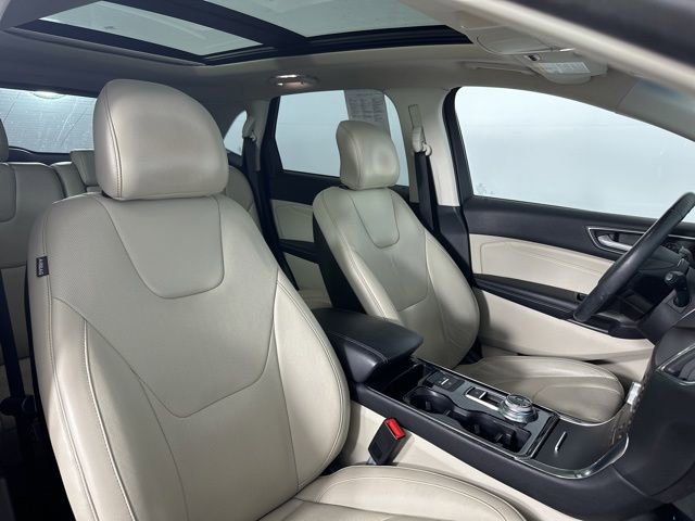 Used 2019 Ford Edge Titanium w/ Equipment Group 301A FWD image 26