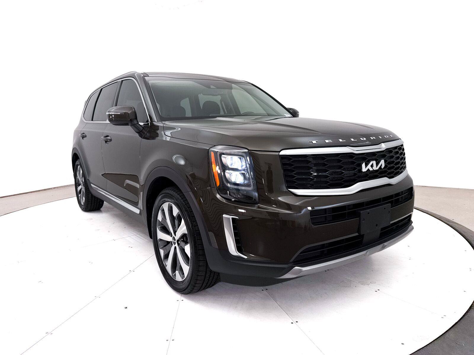 Used 2022 Kia Telluride EX w/ EX Premium Package FWD image 14