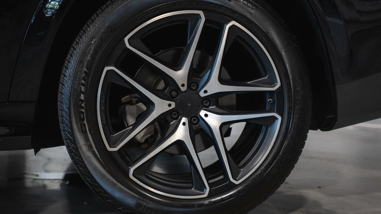 Used 2024 Mercedes-Benz GLE 53 AMG 4MATIC Coupe w/ Driver Assistance Package image 12