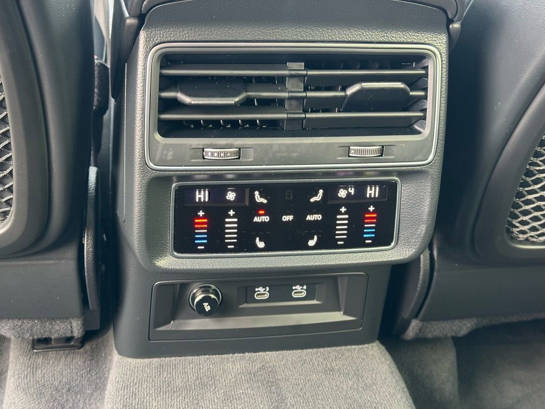 Used 2021 Audi SQ8 Prestige image 29