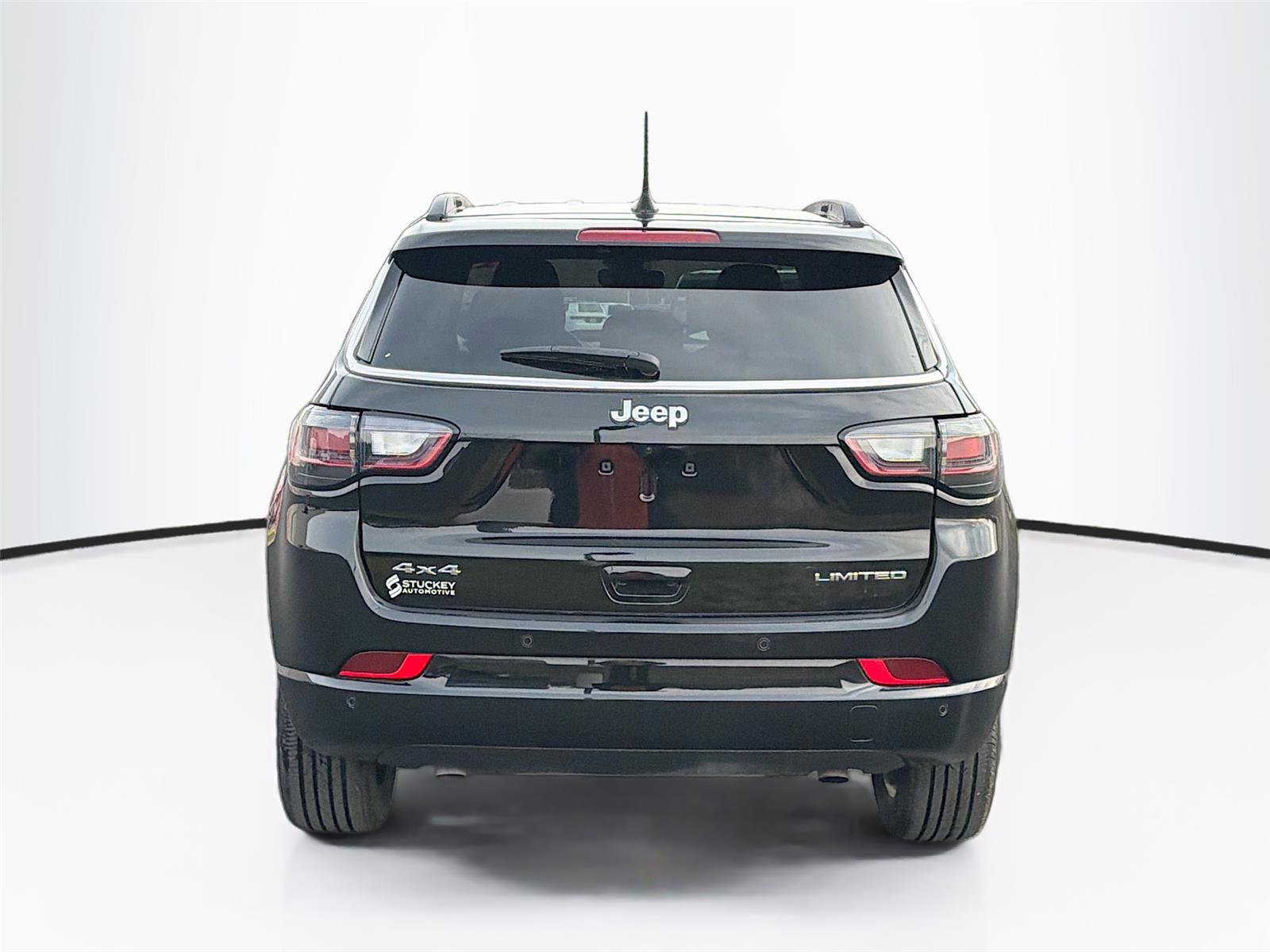 Used 2025 Jeep Compass Limited w/ Elite Group image 6