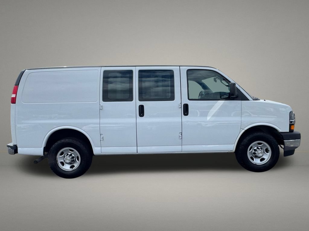 Used 2021 Chevrolet Express 2500 w/ Driver Convenience Package RWD image 9