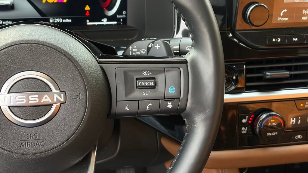 Certified 2025 Nissan Pathfinder Platinum AWD/4WD image 18