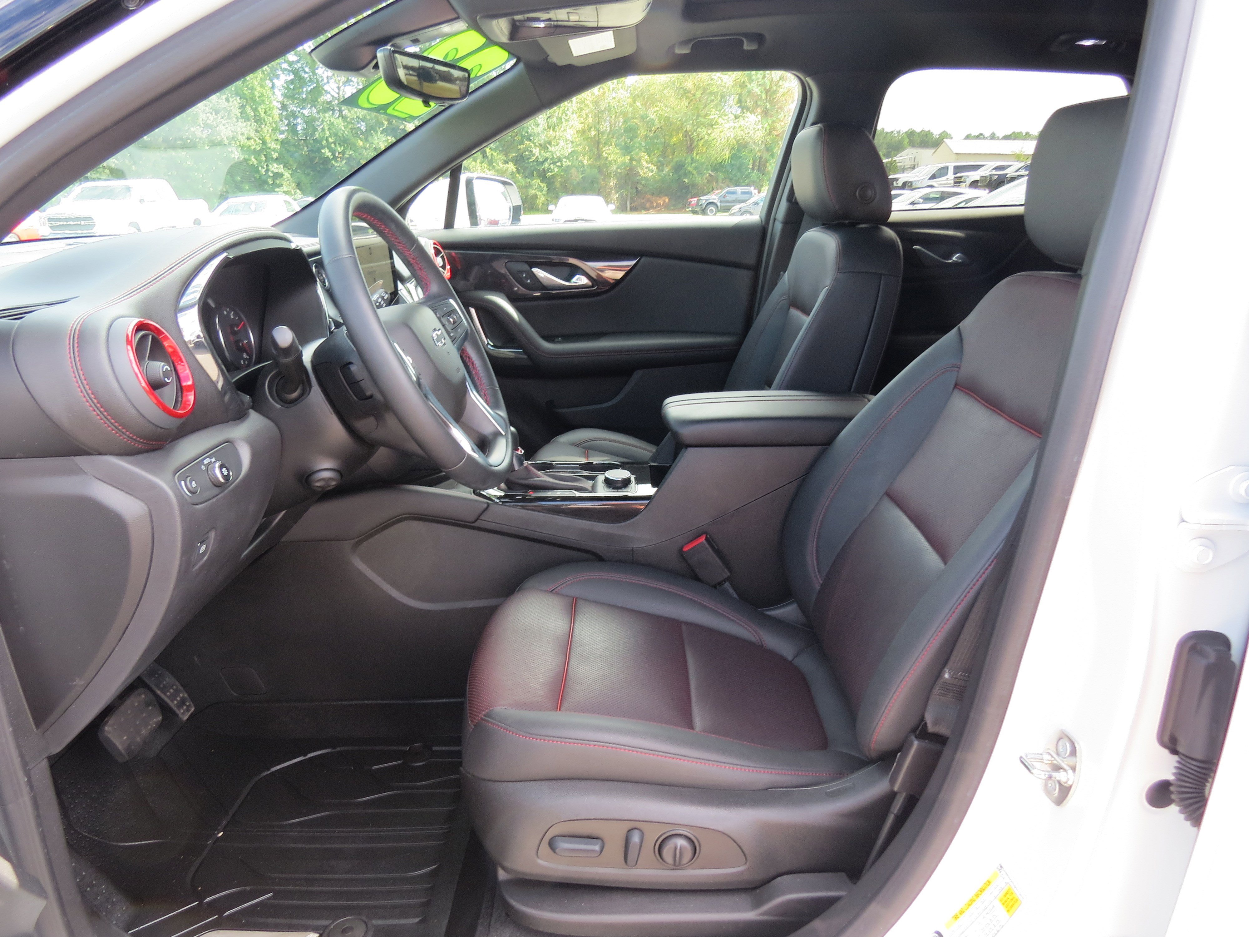 Certified 2023 Chevrolet Blazer RS w/ Driver Confidence II Package image 15