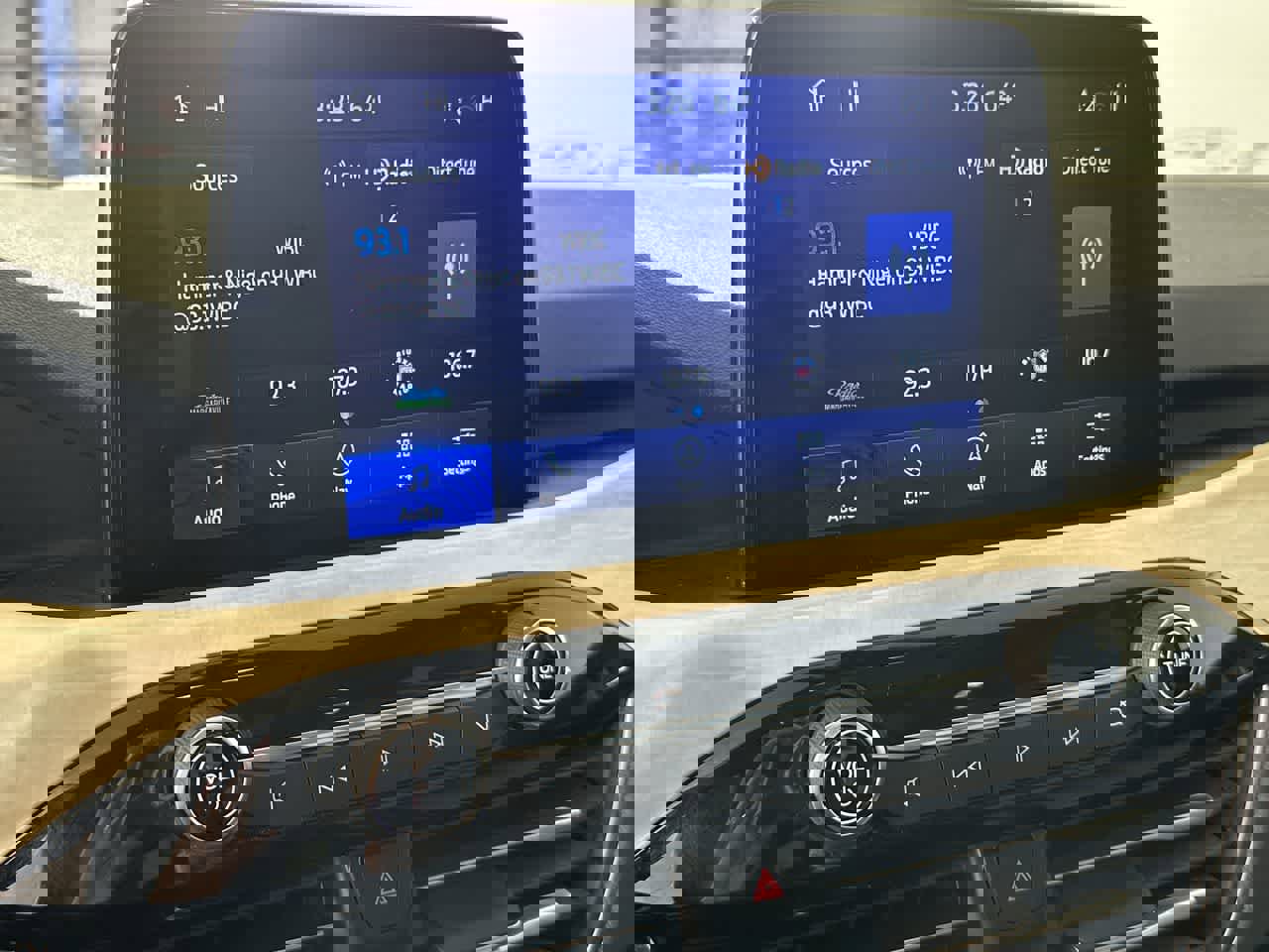 Used 2022 Ford Escape Titanium w/ Titanium Elite Package image 14