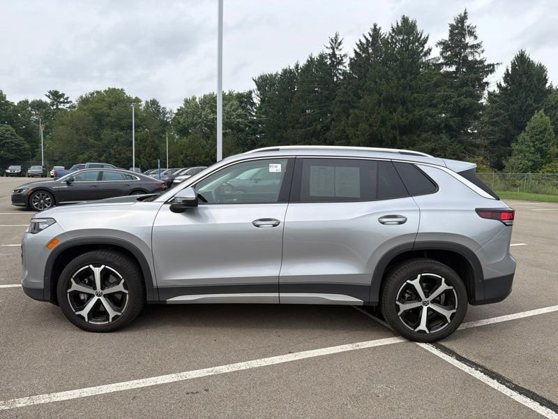Used 2025 Volkswagen Tiguan SE AWD/4WD image 6