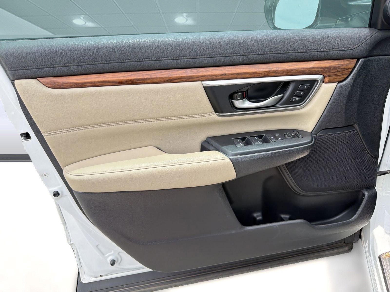 Used 2022 Honda CR-V Touring image 30