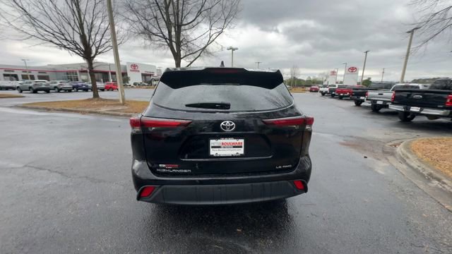 Used 2024 Toyota Highlander LE image 14