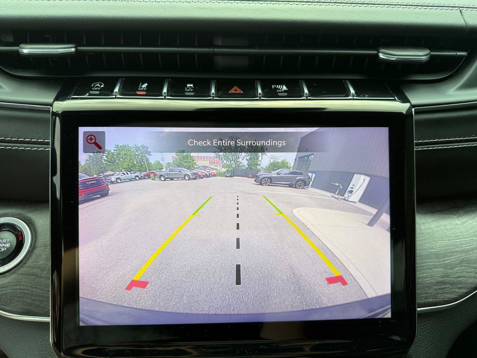 Used 2023 Jeep Grand Cherokee Overland AWD/4WD image 19