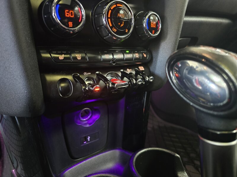 Used 2019 MINI Cooper S w/ Signature Upholstery Package image 23