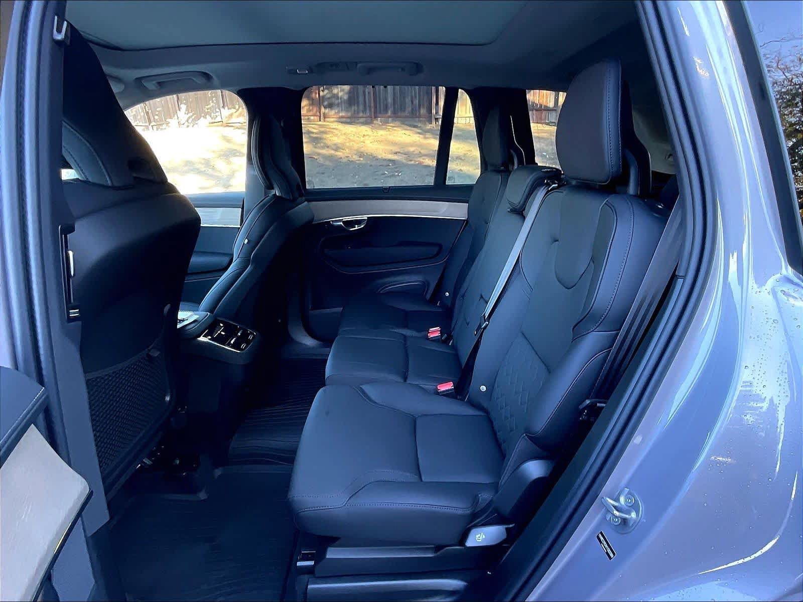 New 2027 Volvo XC90 B5 Plus AWD/4WD image 12