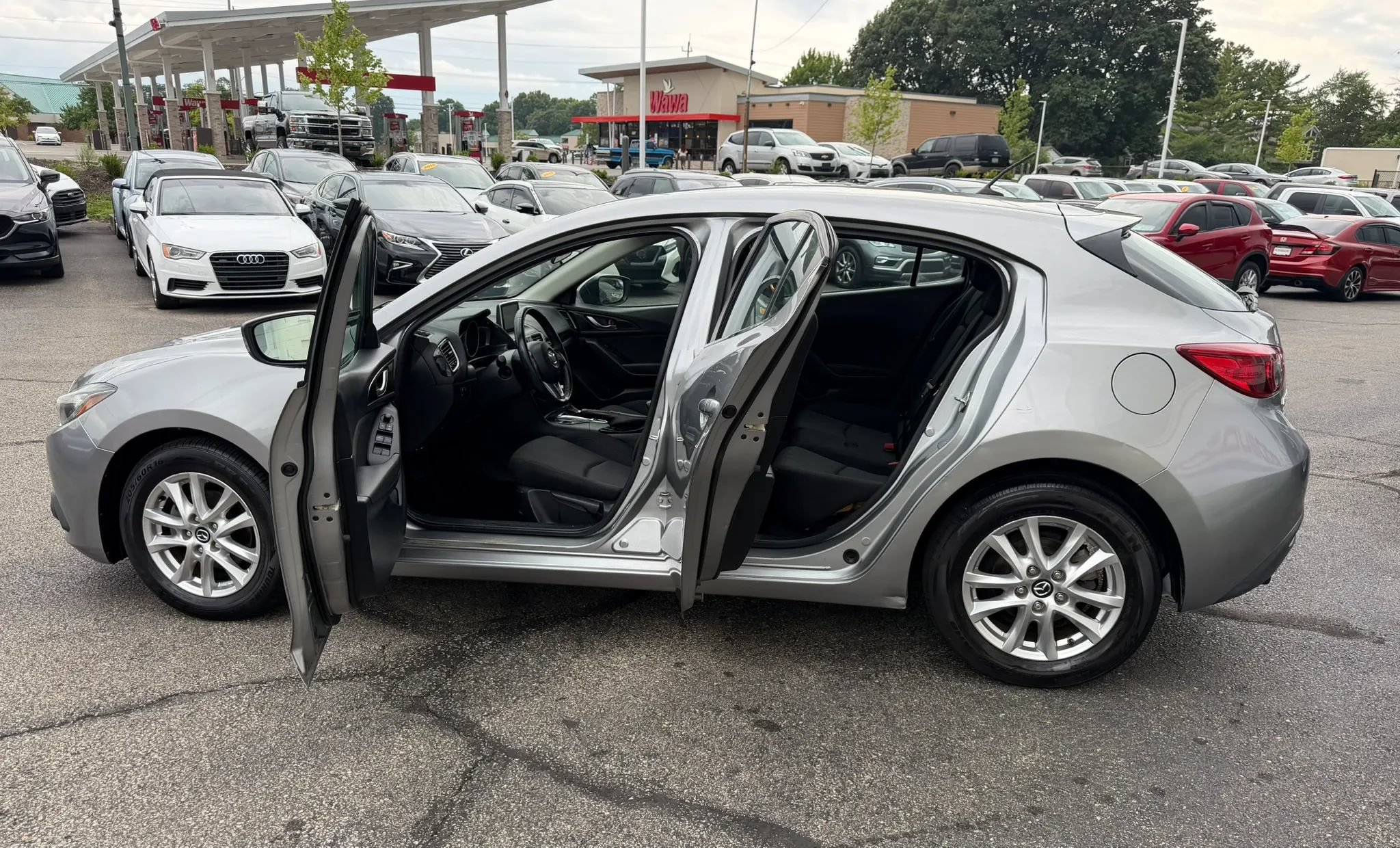 Used 2015 MAZDA MAZDA3 i Touring FWD image 11