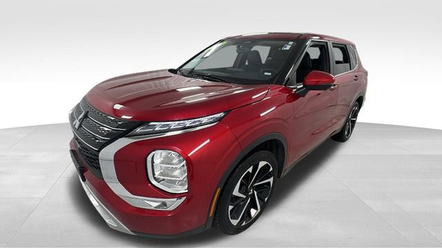 Used 2023 Mitsubishi Outlander SE image 7