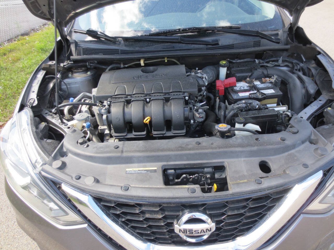 Used 2019 Nissan Sentra SV FWD image 3