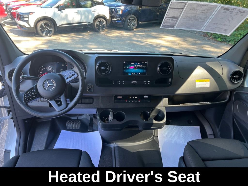 Used 2024 Mercedes-Benz Sprinter 2500 image 11