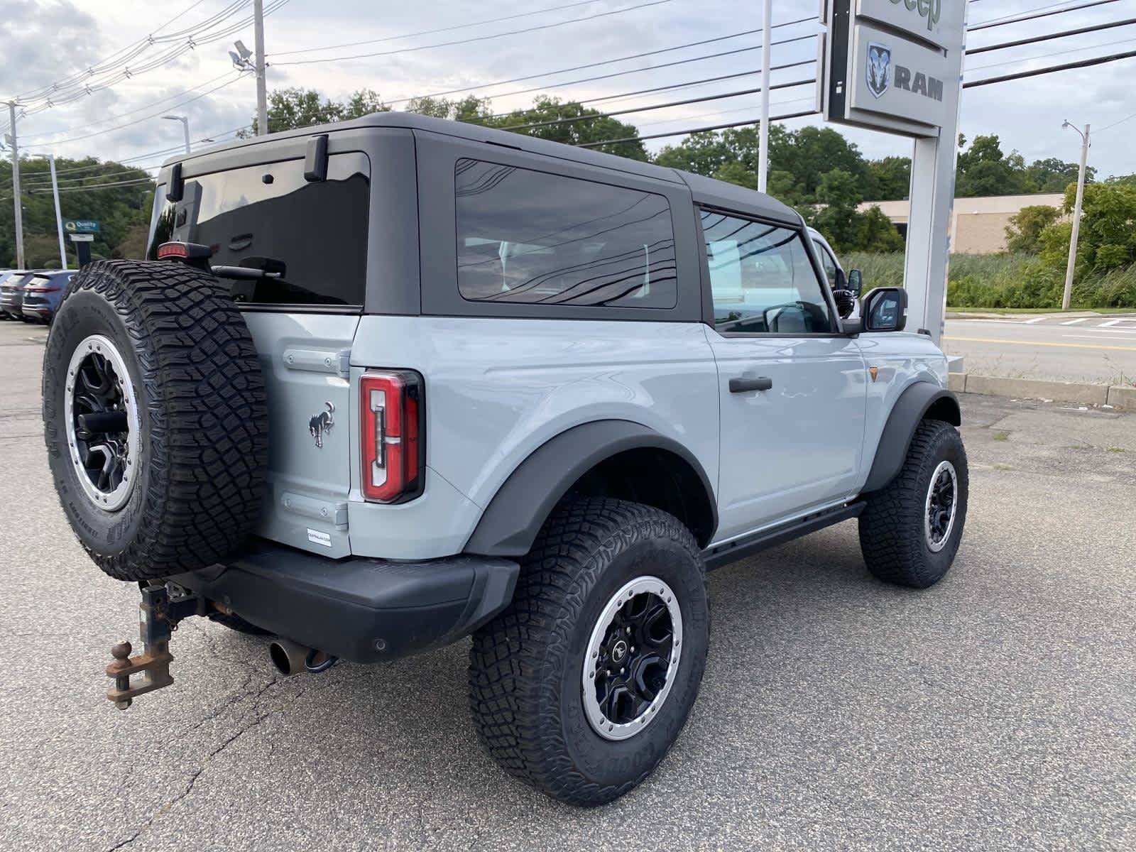 Used 2023 Ford Bronco Badlands w/ Sasquatch Package AWD/4WD image 3