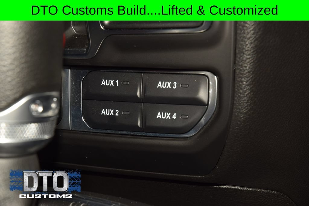 Used 2025 Jeep Gladiator Rubicon w/ Safety Group AWD/4WD image 38
