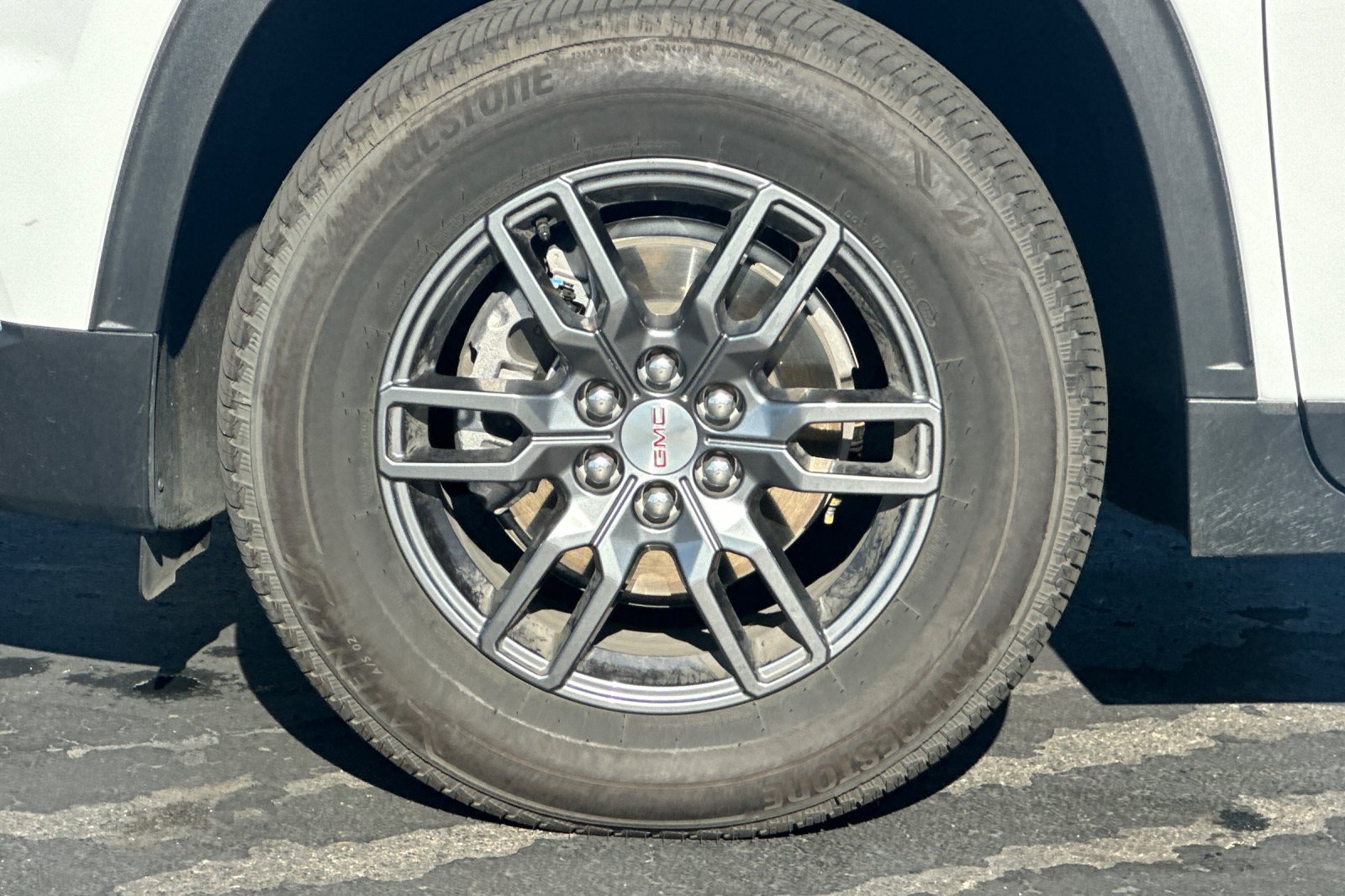 Used 2026 GMC Acadia Elevation FWD image 42