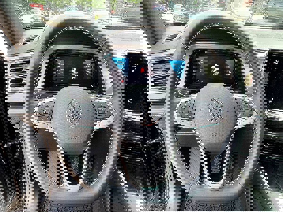 Used 2024 Volkswagen Atlas Cross Sport SE image 11