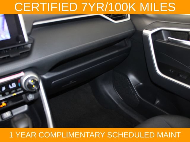 Used 2025 Toyota RAV4 XLE AWD/4WD image 15
