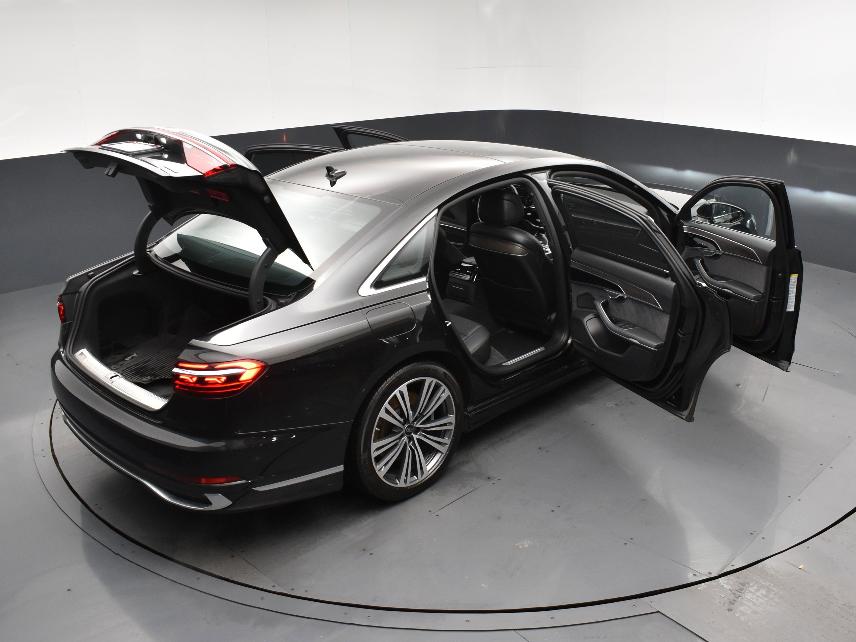 Used 2022 Audi A8 L 3.0T w/ Executive Package AWD/4WD image 28