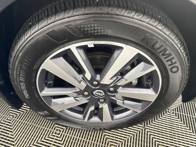 Used 2024 Nissan Versa S w/ S Plus Package FWD image 32