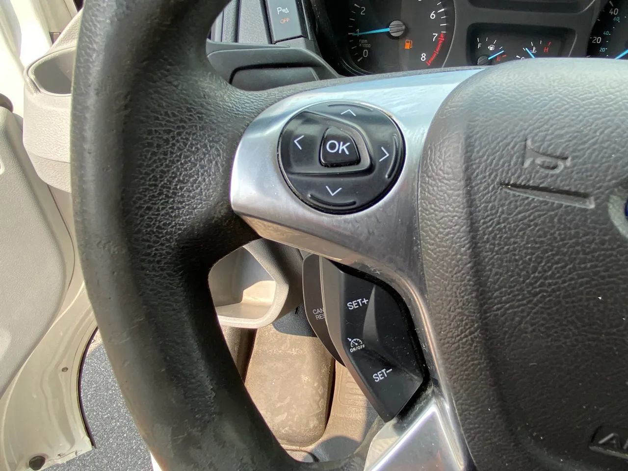 Used 2016 Ford Transit 150 Low Roof RWD image 11