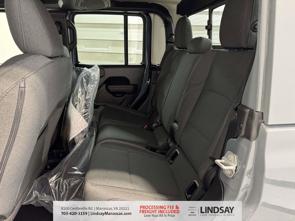 New 2026 Jeep Gladiator Sport AWD/4WD image 17