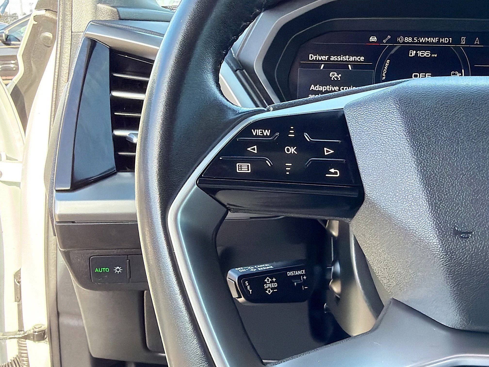 Used 2023 Audi Q4 e-tron Premium Plus image 37