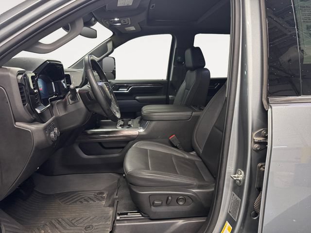 Used 2024 Chevrolet Silverado 2500 LTZ w/ LTZ Plus Package AWD/4WD image 8