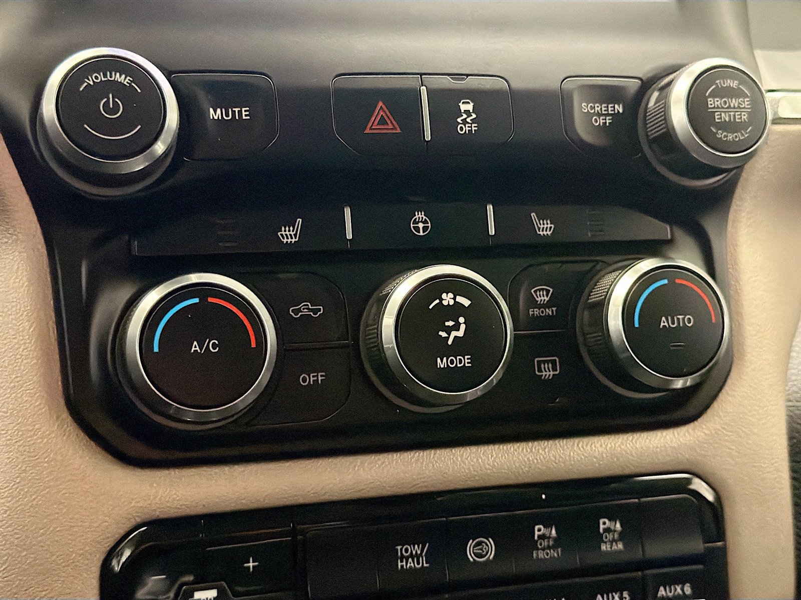 Used 2022 RAM 2500 Laramie AWD/4WD image 10