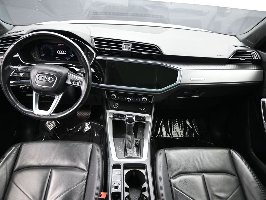 Used 2023 Audi Q3 2.0T Premium image 22