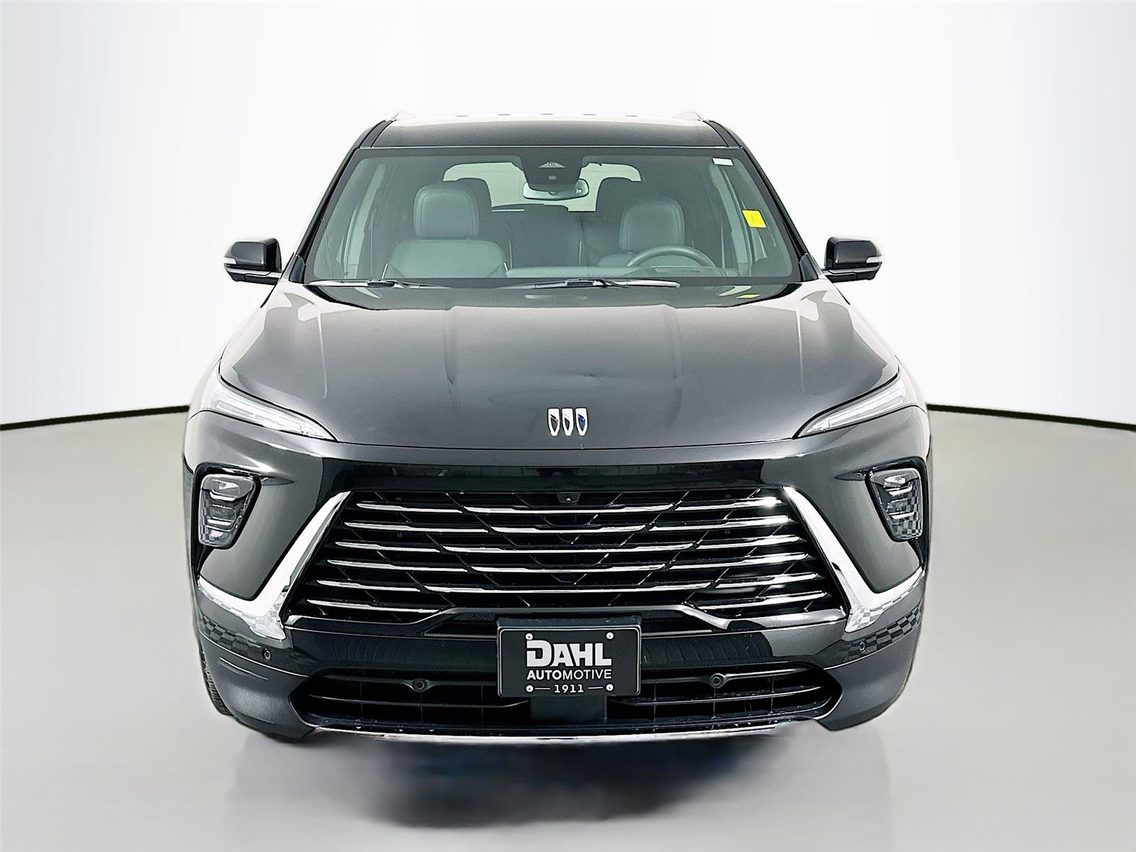 Used 2025 Buick Enclave Preferred w/ Super Cruise Package image 3