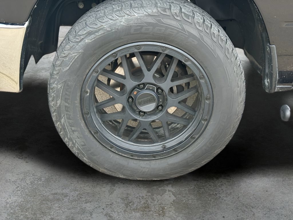 Used 2019 RAM 1500 Classic SLT AWD/4WD image 3