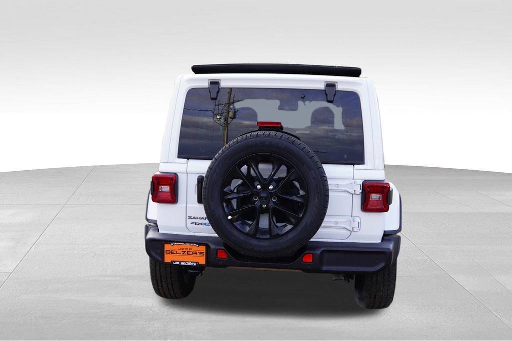 Certified 2025 Jeep Wrangler Unlimited Sahara w/ Safety Group image 7